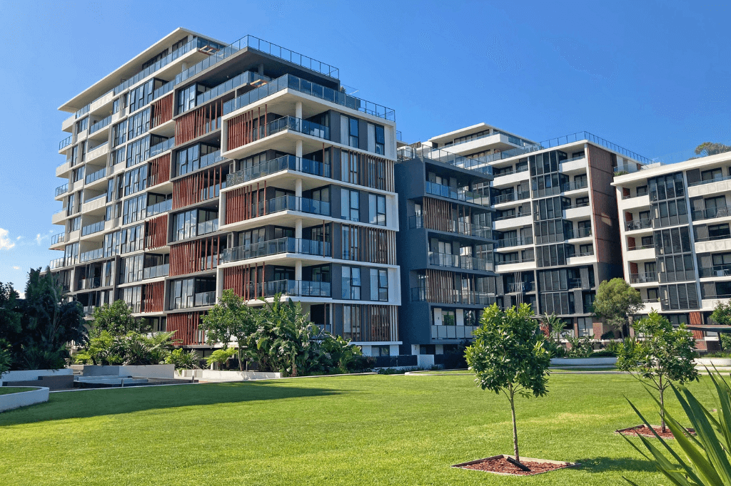 Changing property management companies in 2026